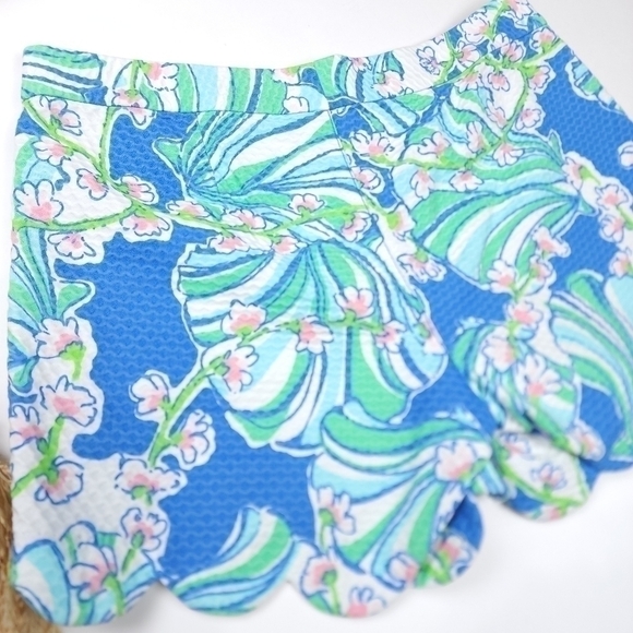 Lilly Pulitzer Blue Shell Butter Cup Scalloped Shorts Size 2 - Picture 10 of 13